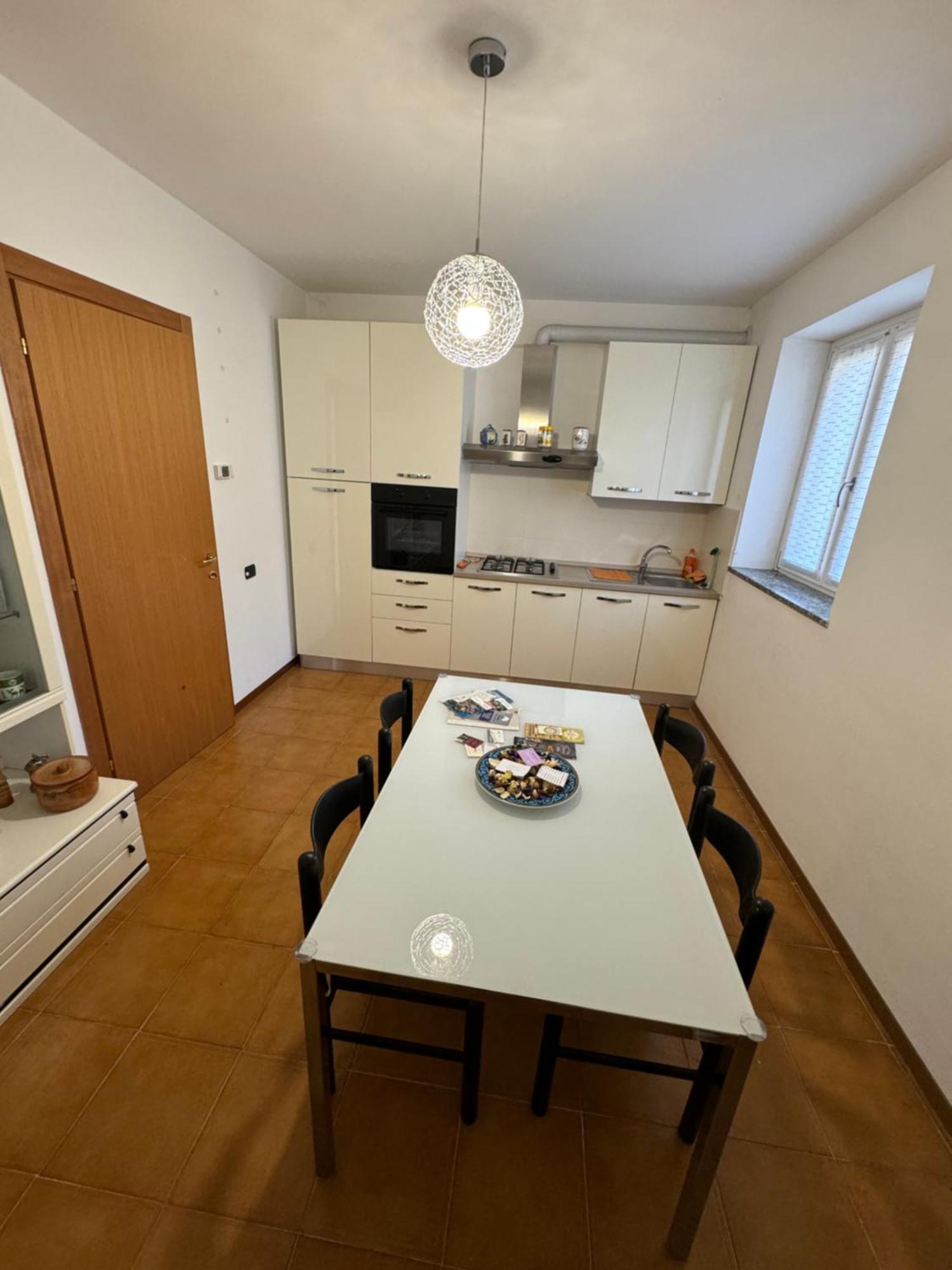 Villa Bianca Варена Екстериор снимка