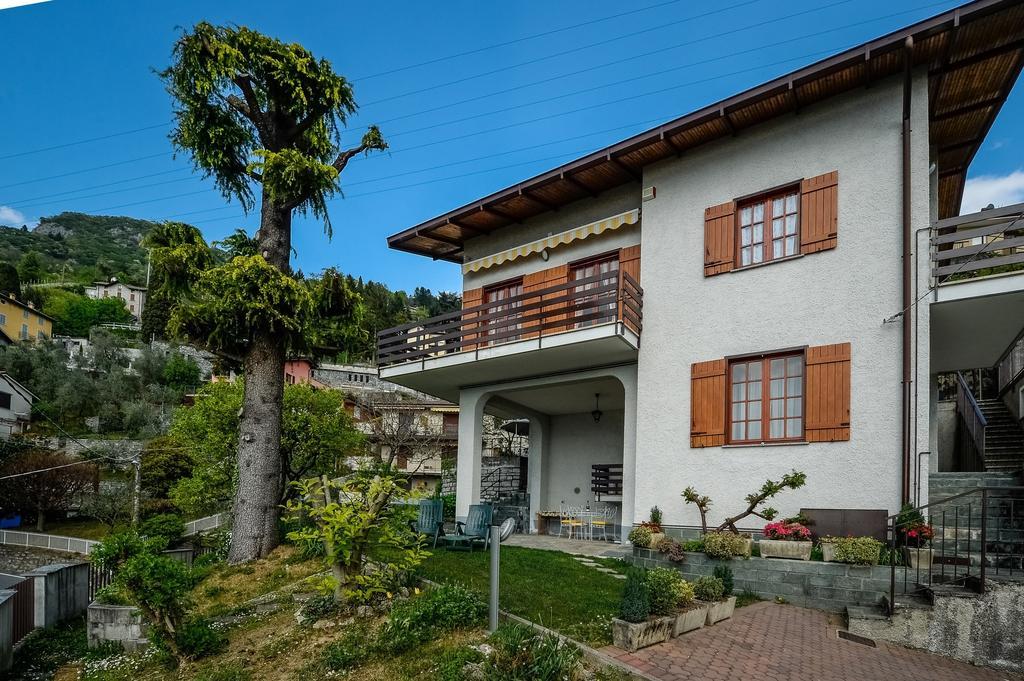 Villa Bianca Варена Екстериор снимка