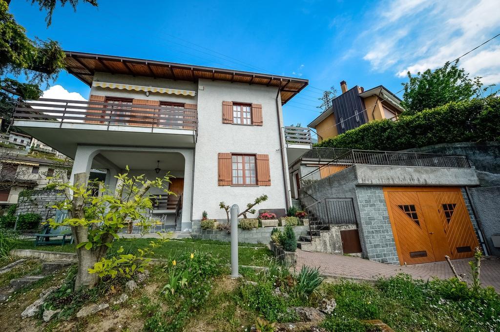 Villa Bianca Варена Екстериор снимка