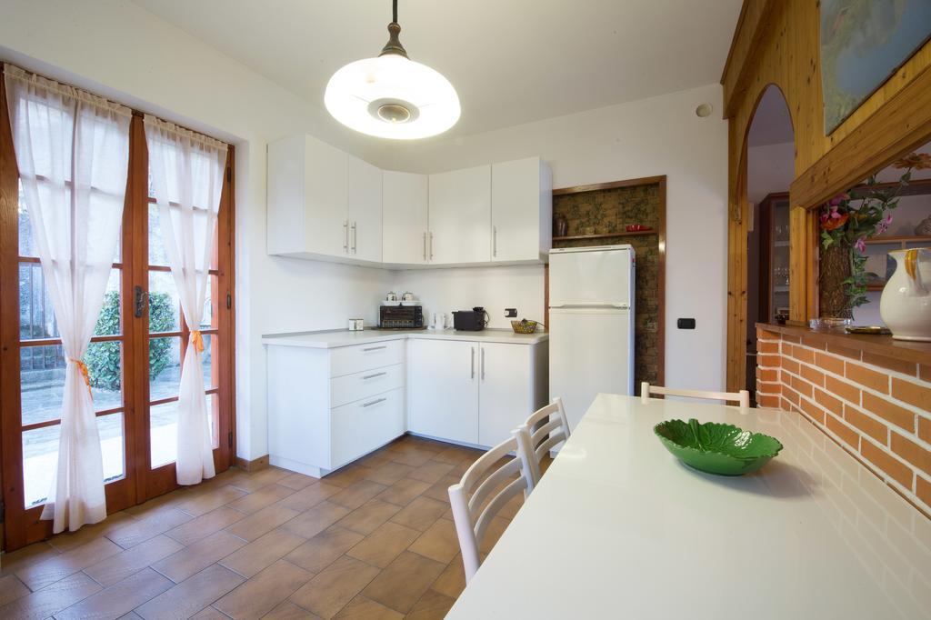 Villa Bianca Варена Стая снимка